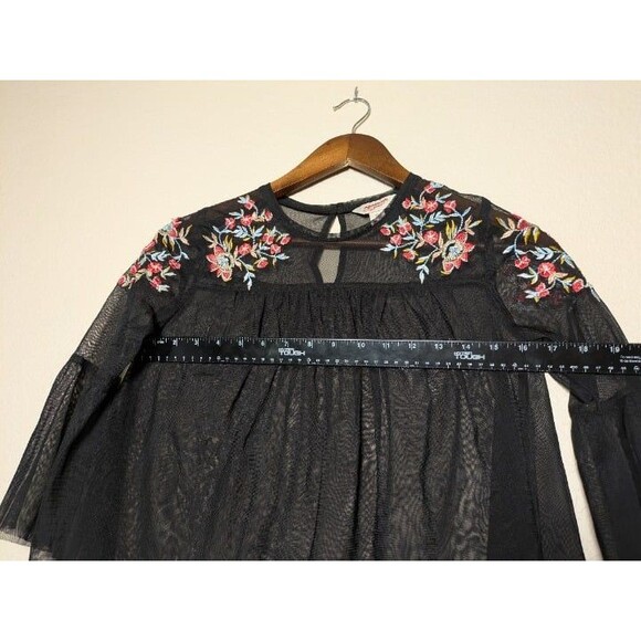 Black Sheer Mesh Embroidered Bell Sleeve Boho Festival Top Size XS Arizona Jeans - Picture 6 of 9